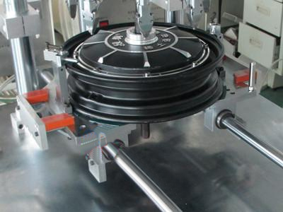 BYD汽车秋葵视频黄色网站锁螺丝机的应用案例